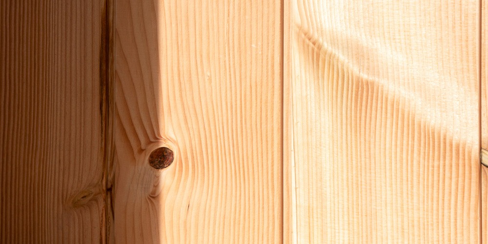 plastic-free wood up close